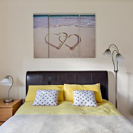 Cosy 2-Bdr Apartment & 15 Minutes To Edinburgh By Train & Free Parking Prestonpans المظهر الخارجي الصورة