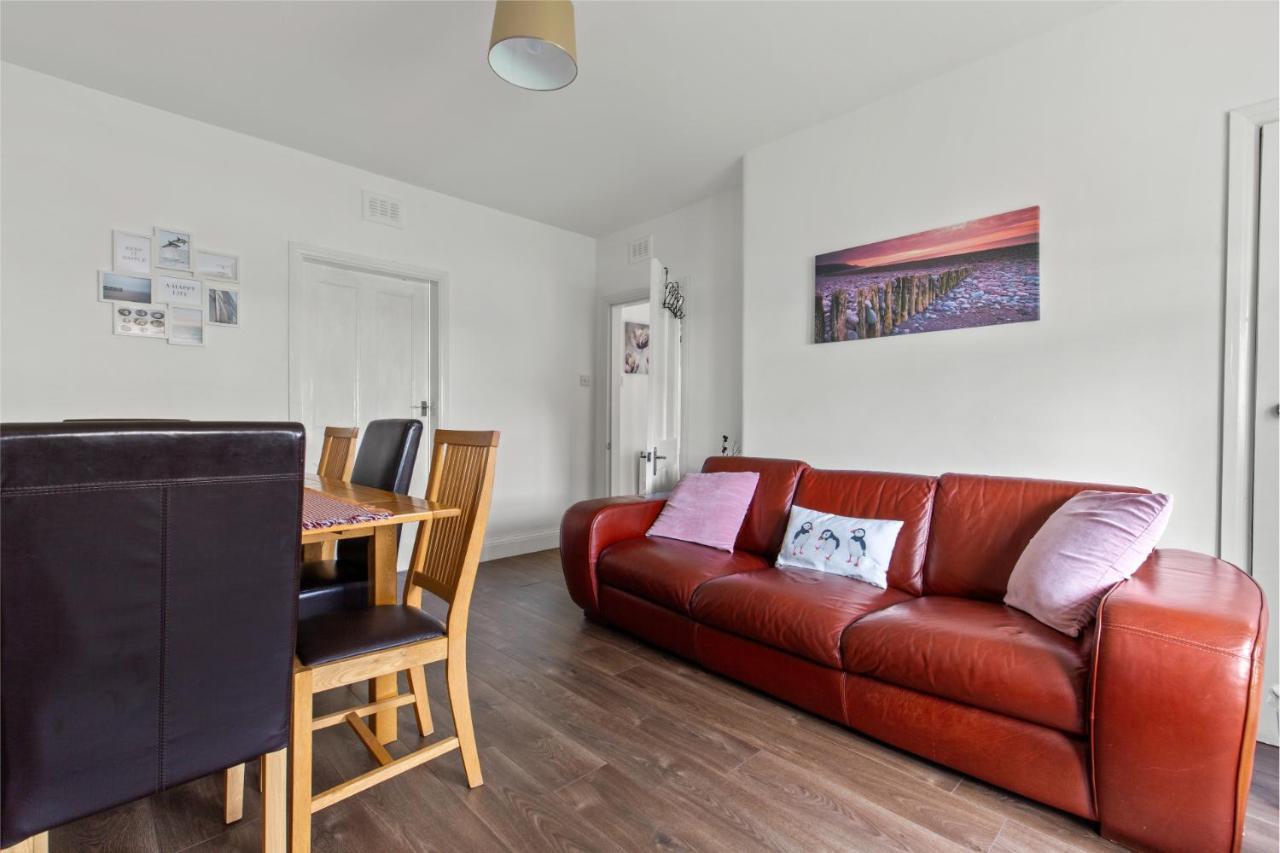 Cosy 2-Bdr Apartment & 15 Minutes To Edinburgh By Train & Free Parking Prestonpans المظهر الخارجي الصورة